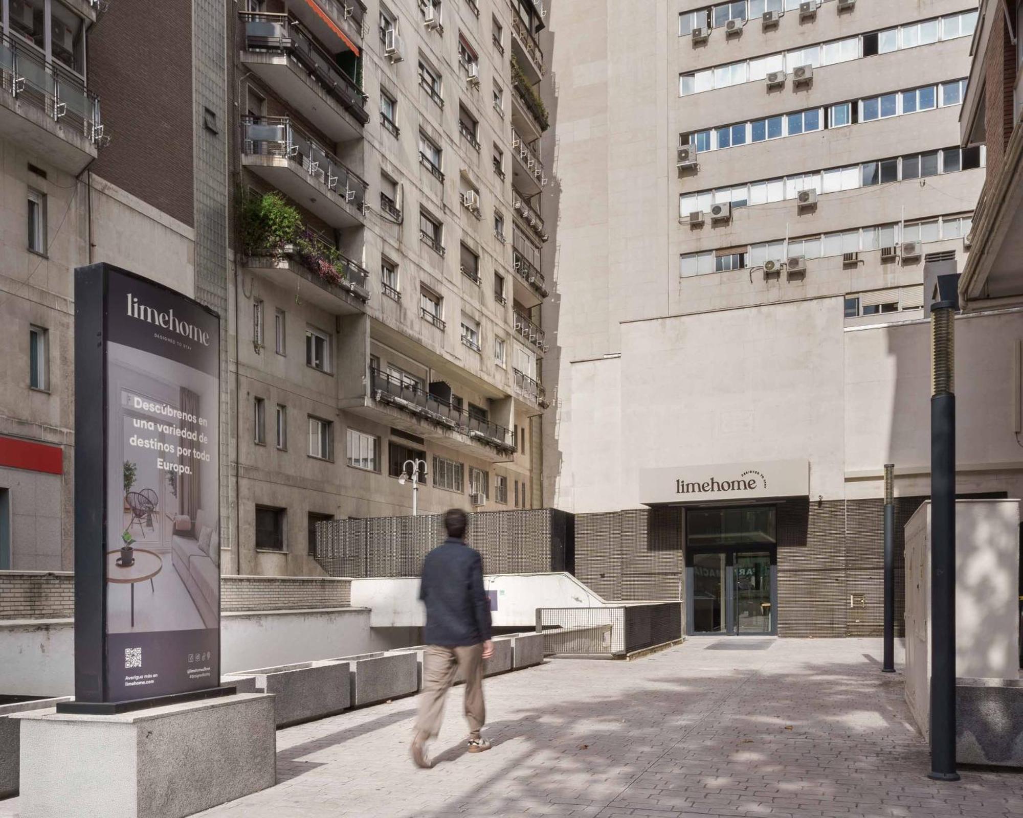 Limehome Madrid Calle De Juan Hurtado De Mendoza Exterior photo