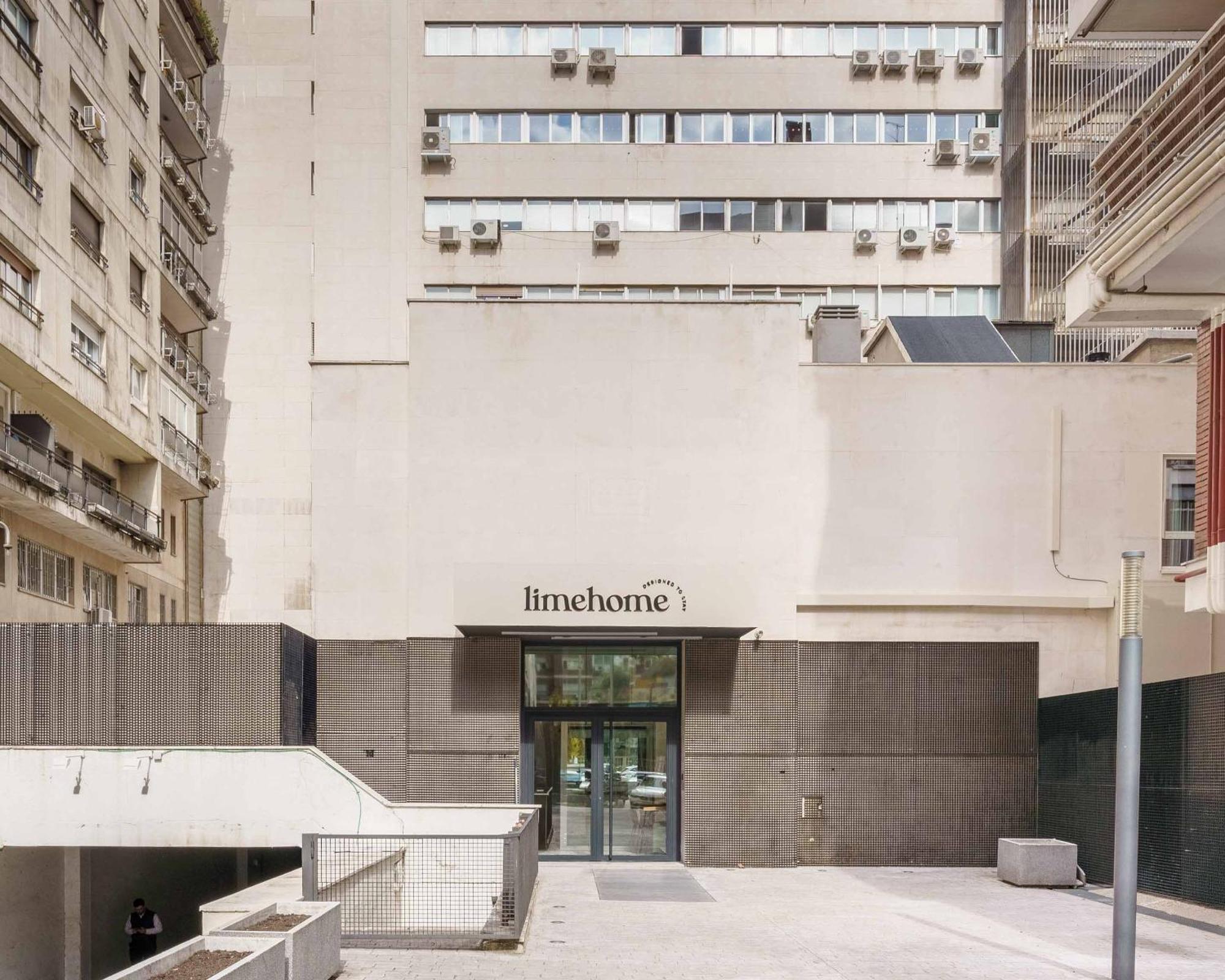 Limehome Madrid Calle De Juan Hurtado De Mendoza Exterior photo
