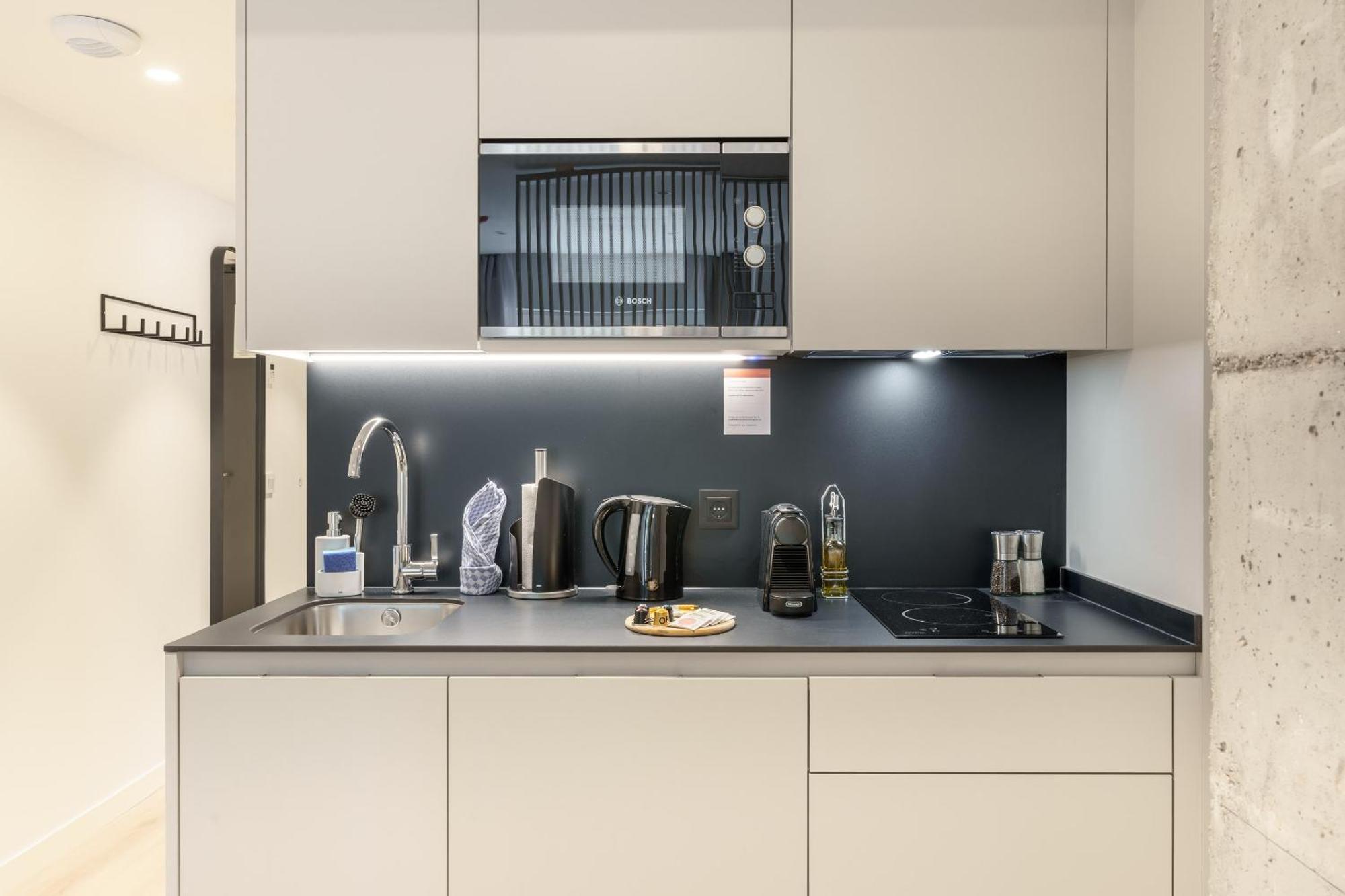 Limehome Madrid Calle De Juan Hurtado De Mendoza Exterior photo