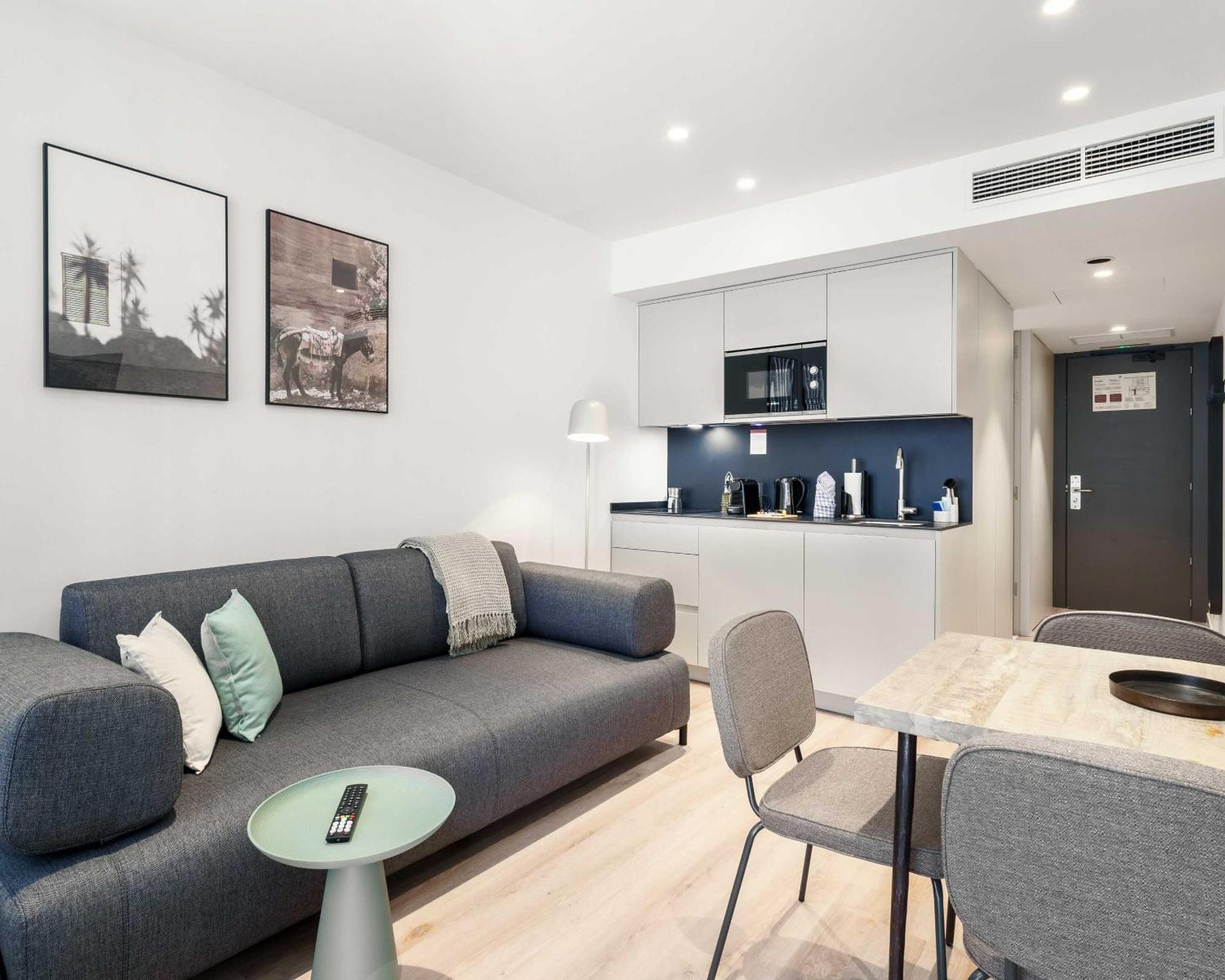Limehome Madrid Calle De Juan Hurtado De Mendoza Exterior photo