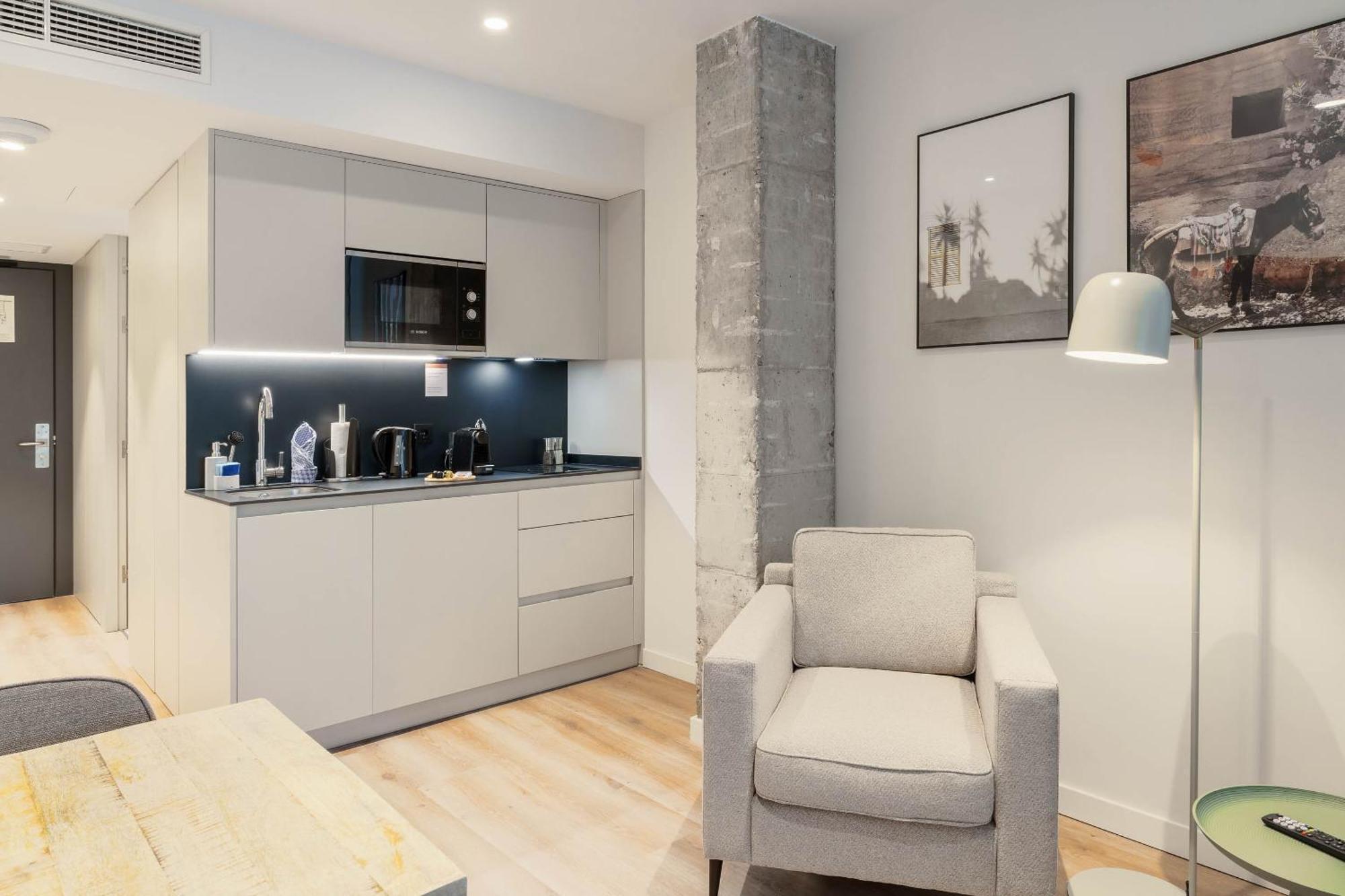 Limehome Madrid Calle De Juan Hurtado De Mendoza Exterior photo