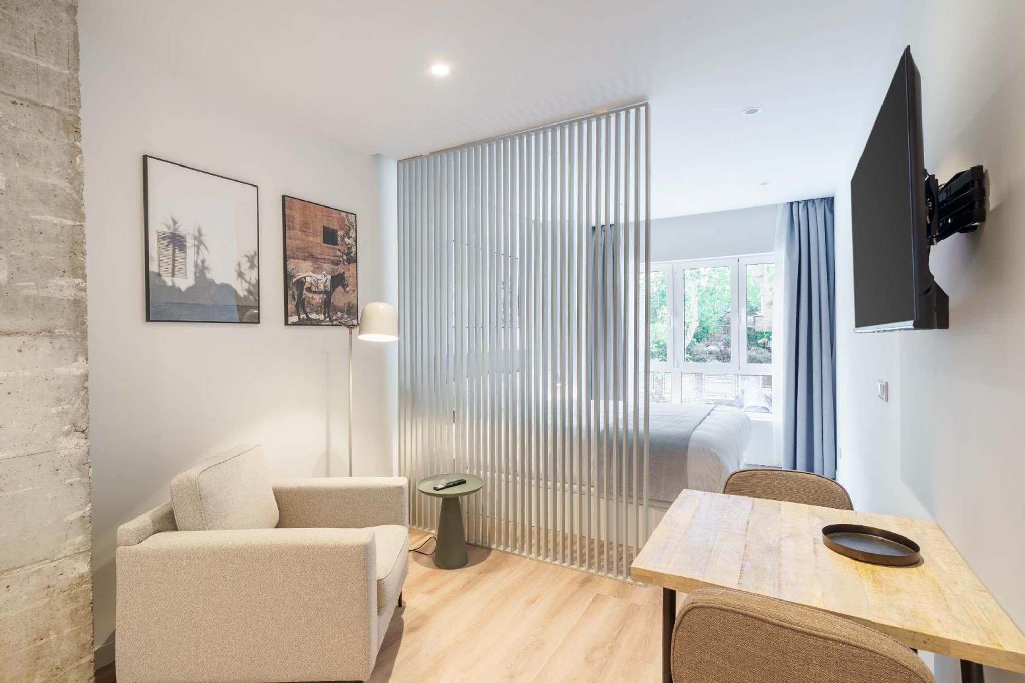 Limehome Madrid Calle De Juan Hurtado De Mendoza Exterior photo