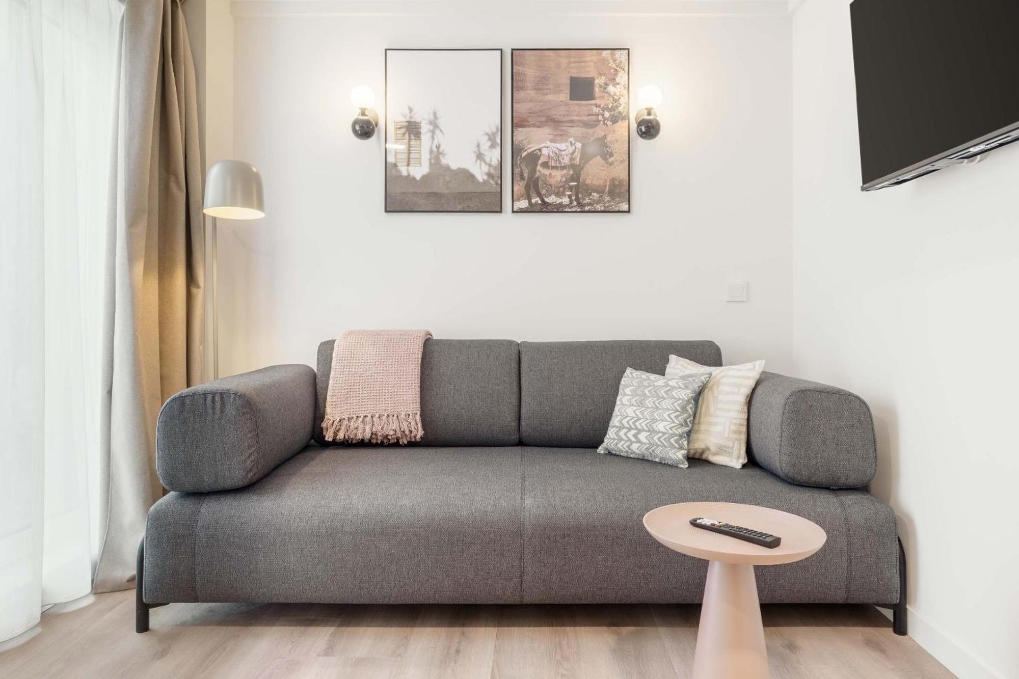 Limehome Madrid Calle De Juan Hurtado De Mendoza Exterior photo