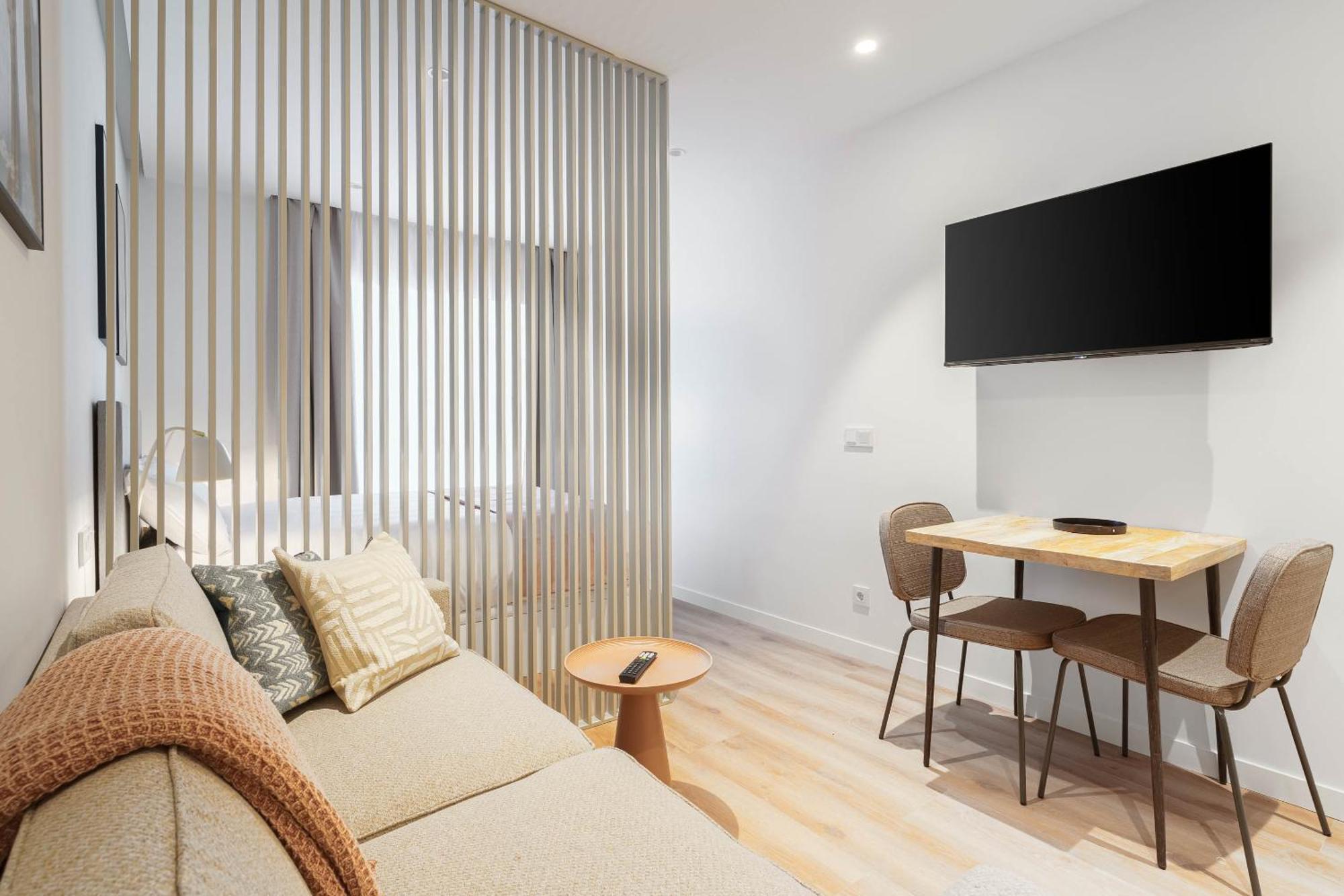 Limehome Madrid Calle De Juan Hurtado De Mendoza Exterior photo