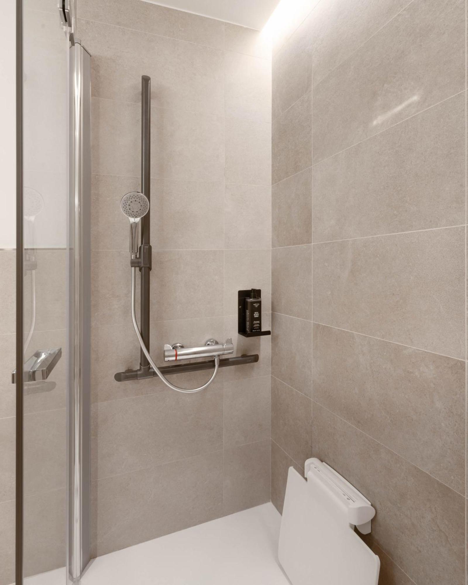 Limehome Madrid Calle De Juan Hurtado De Mendoza Room photo
